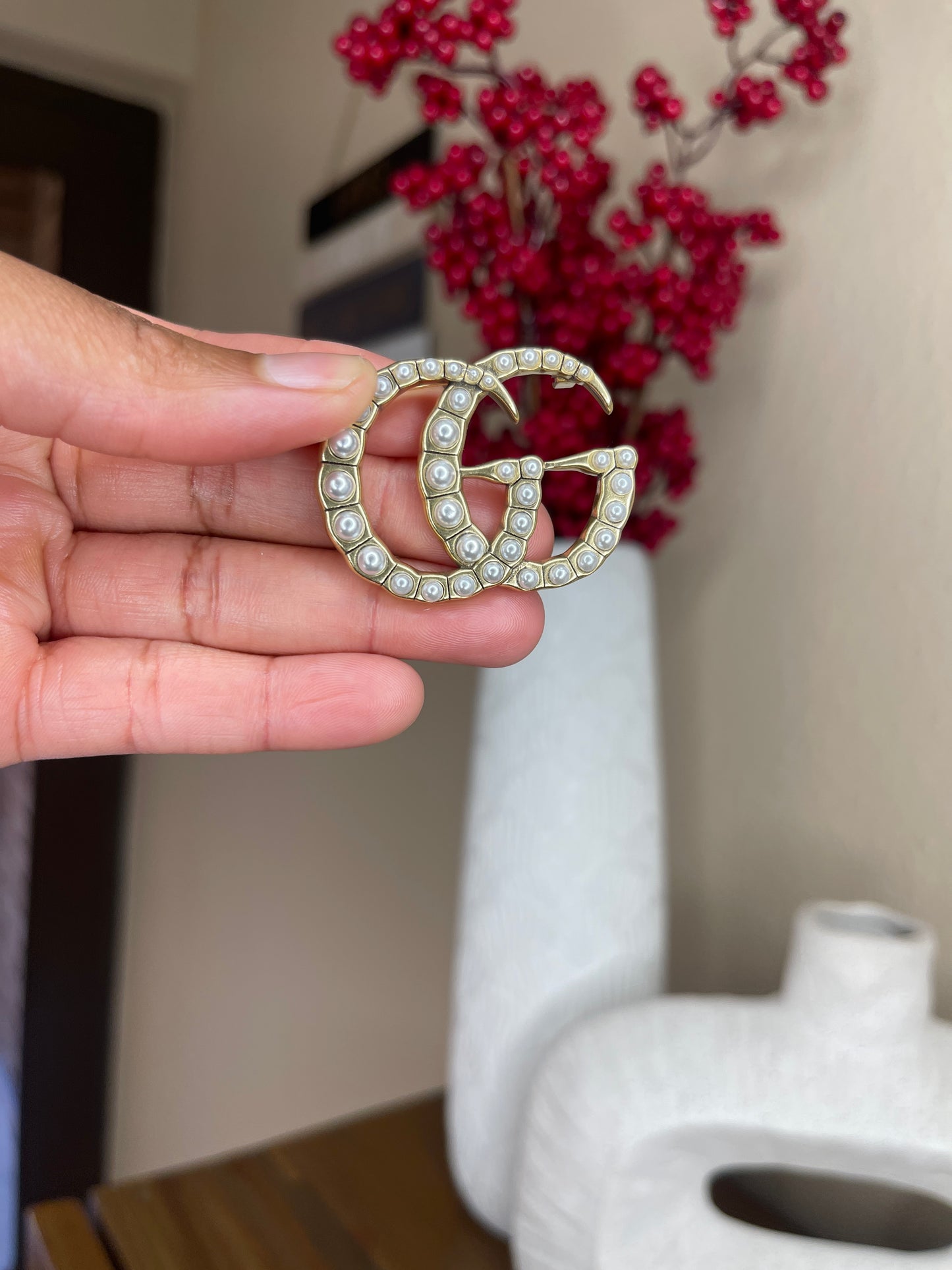 NEW GG Pearly Brooch