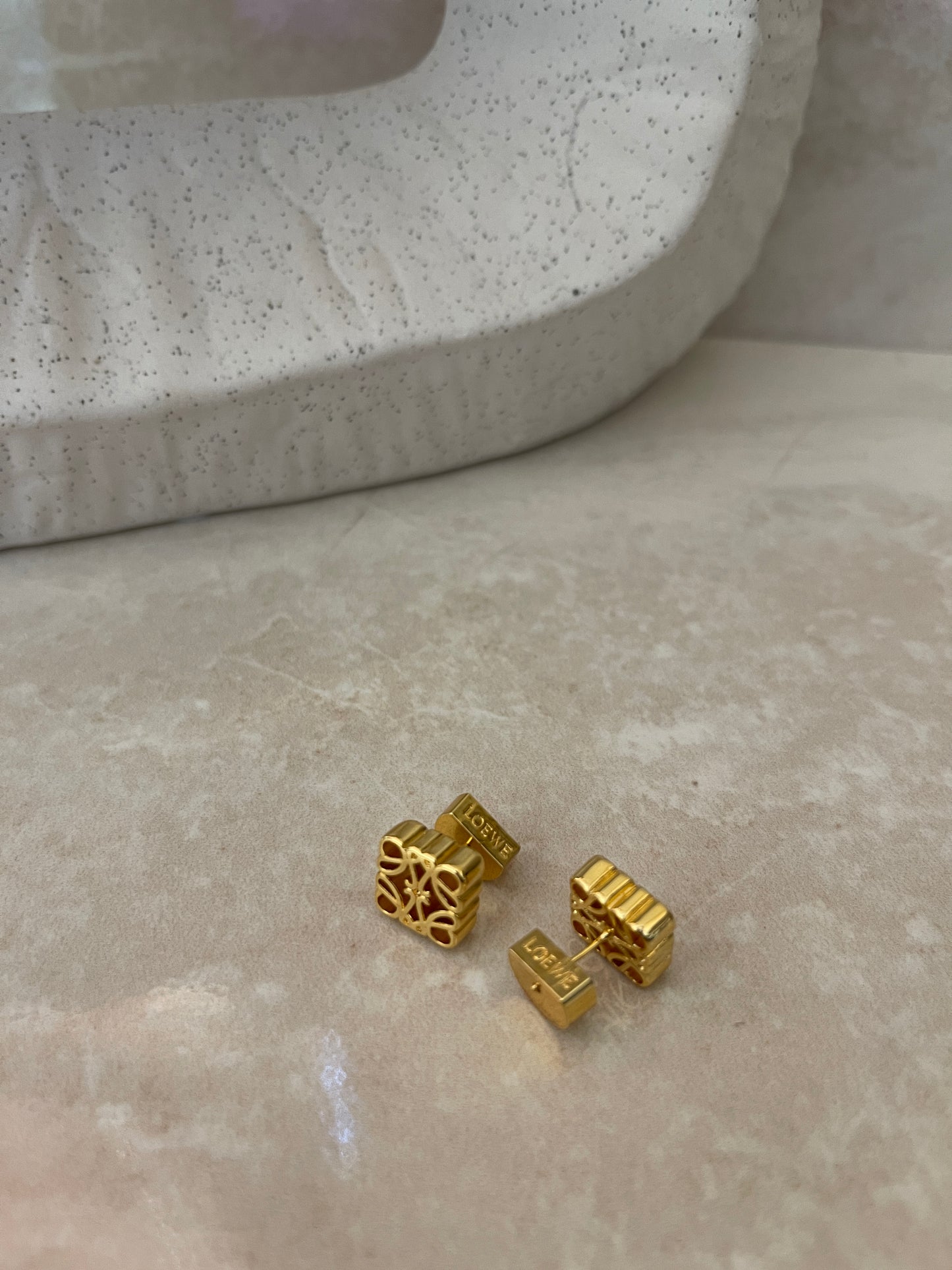 L Studs High Quality