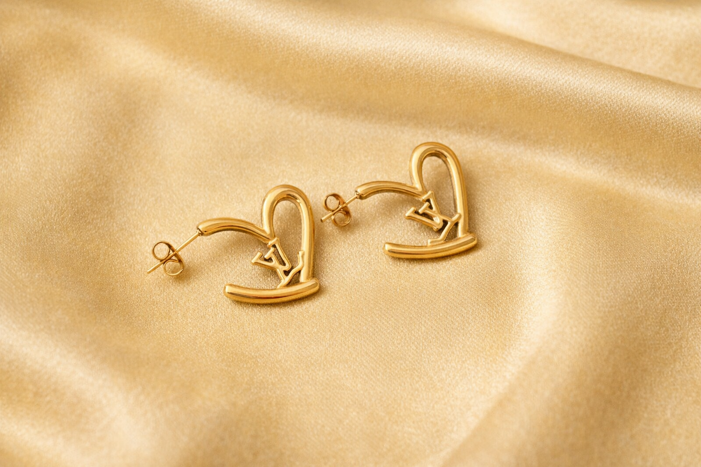 LV Fall in Love Earrings
