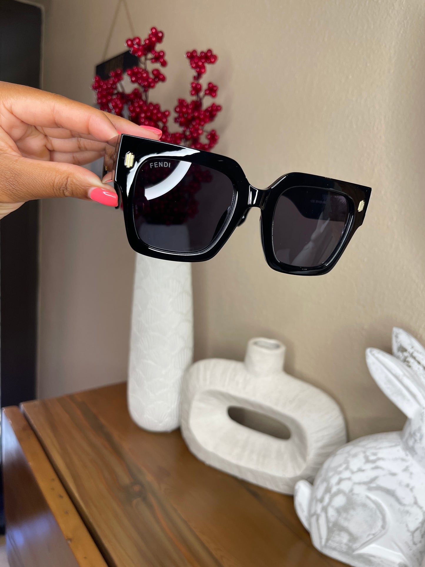 Sunnies: Fendi with glass case