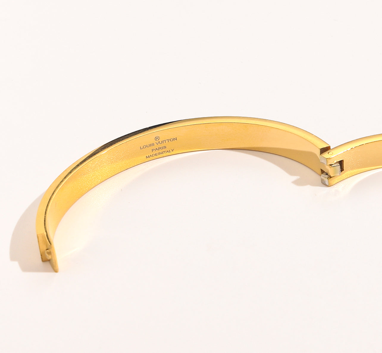 LV Cuff Gold