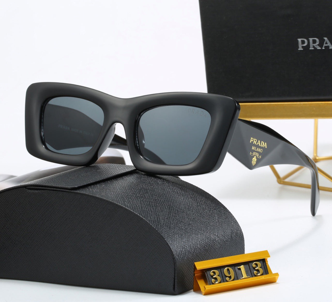 Sunnies : Prada with Case