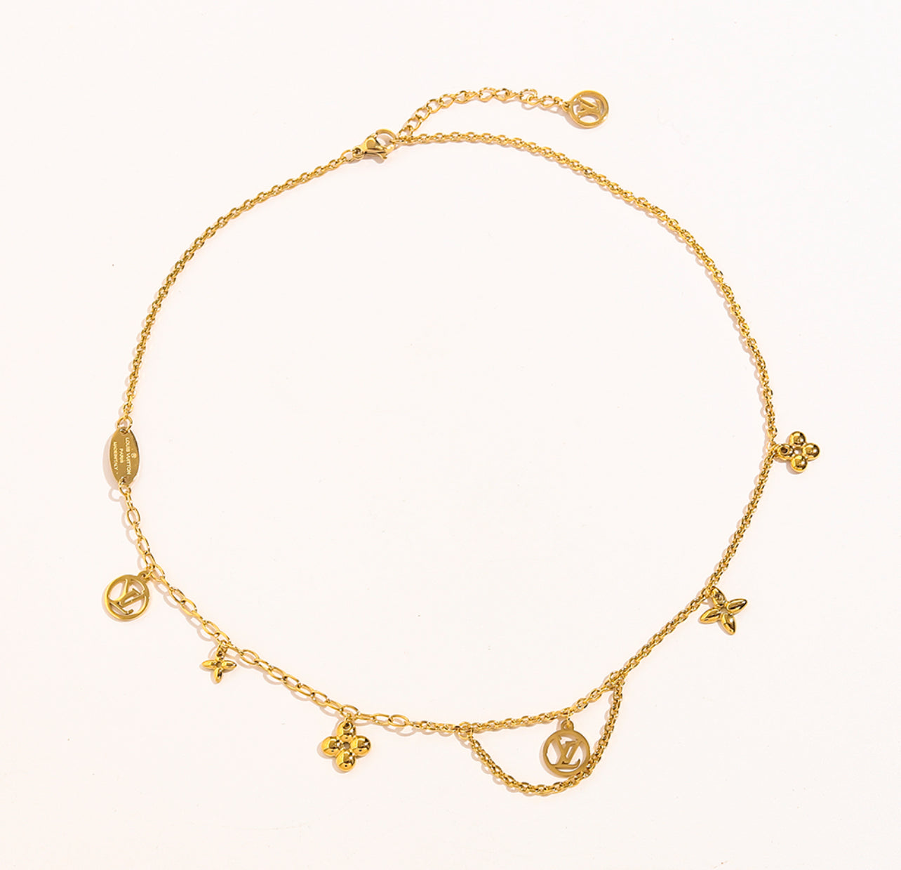 NEW LV Choker