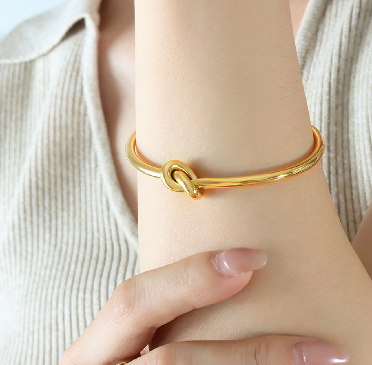 Gold Knot Bracelet - Single